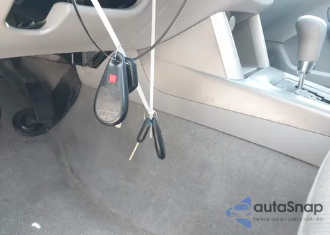 2010 Subaru Forester 2.5X Premium z USA, uszkodzony, nr VIN JF2SH6CC7AH710253